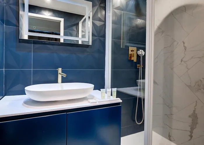 Bluestay 52 - Superbe à 15 Appartement *
